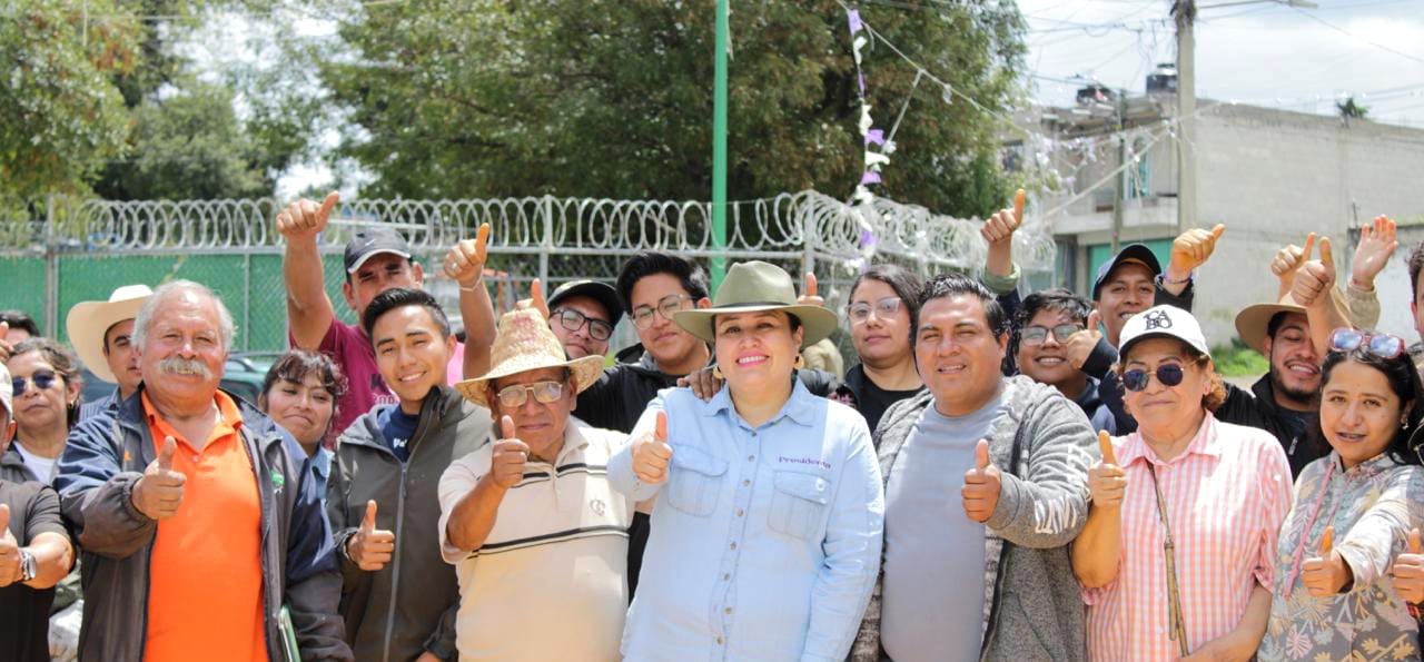 Con mejoramiento de espacios se acerca Blanca Angulo a la comunidad de Xochiteotla
